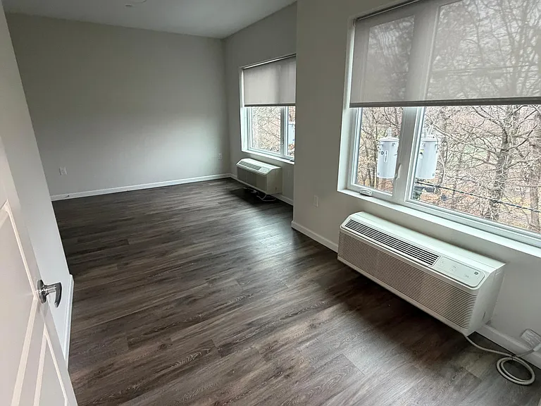 303 Lake St #302 — Photo 5