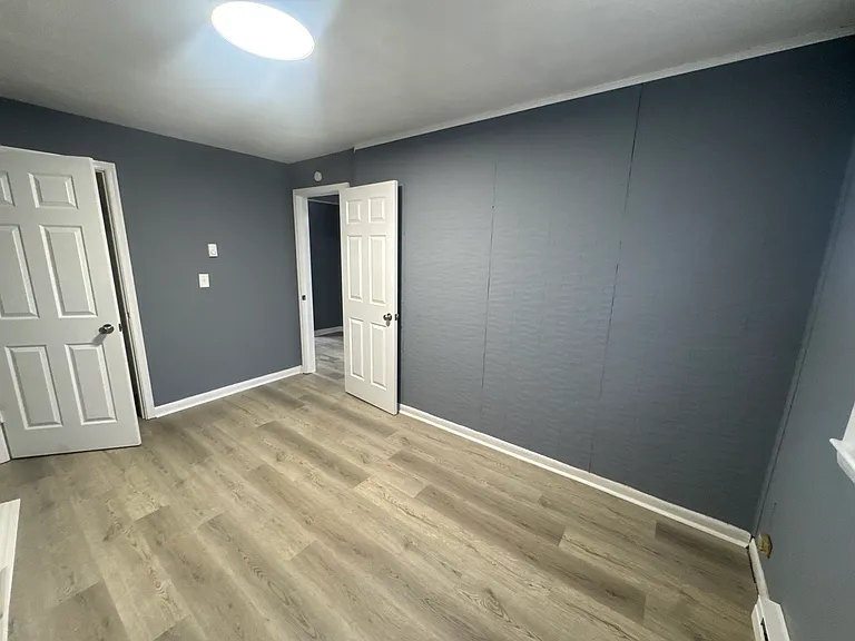 1210 Reservoir Ave #4 — Photo 6