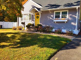 14 Seneca Ln, Hamilton, NJ 08690