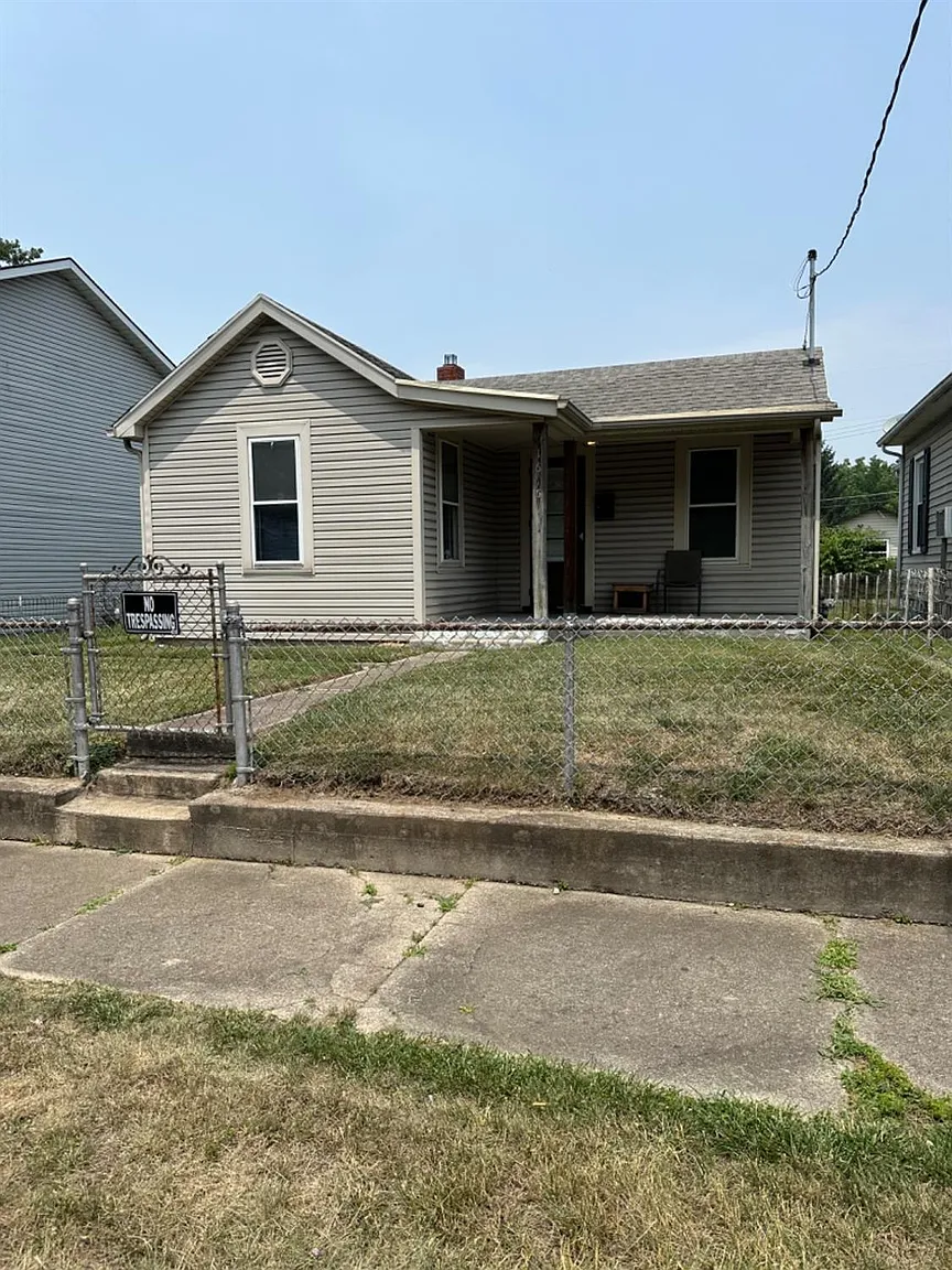 1615 Meadow Ave photo 1