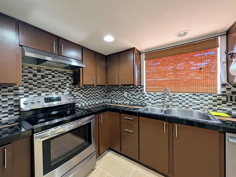 3848 W North Ln — Photo 37