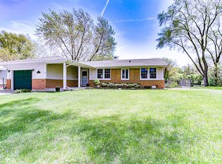 237 Edgeware Rd, Elk Grove Village, IL 60007