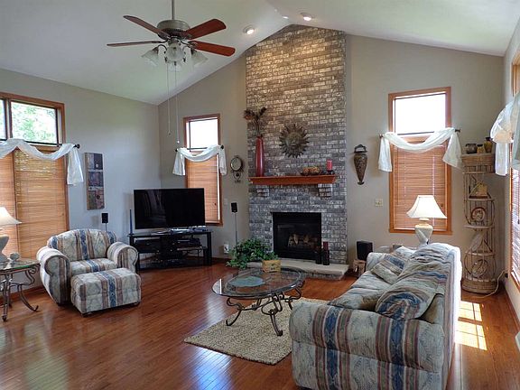 3rd image of 12101 Ayrshire Ln
