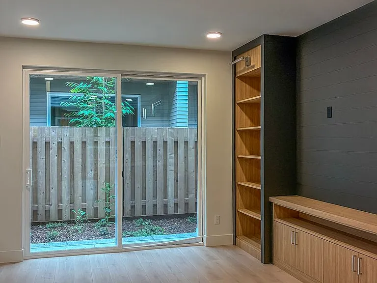 6013 NE 30th Ave — Photo 10
