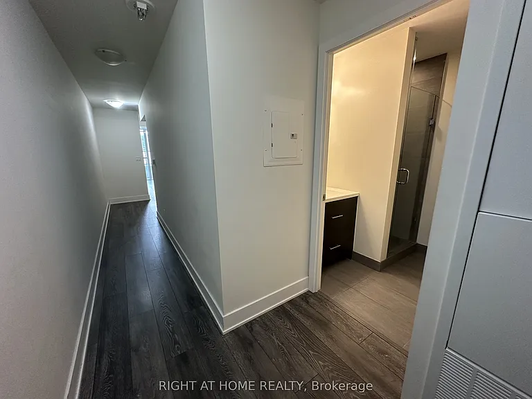 188 Fairview Mall Dr #605 — Photo 3