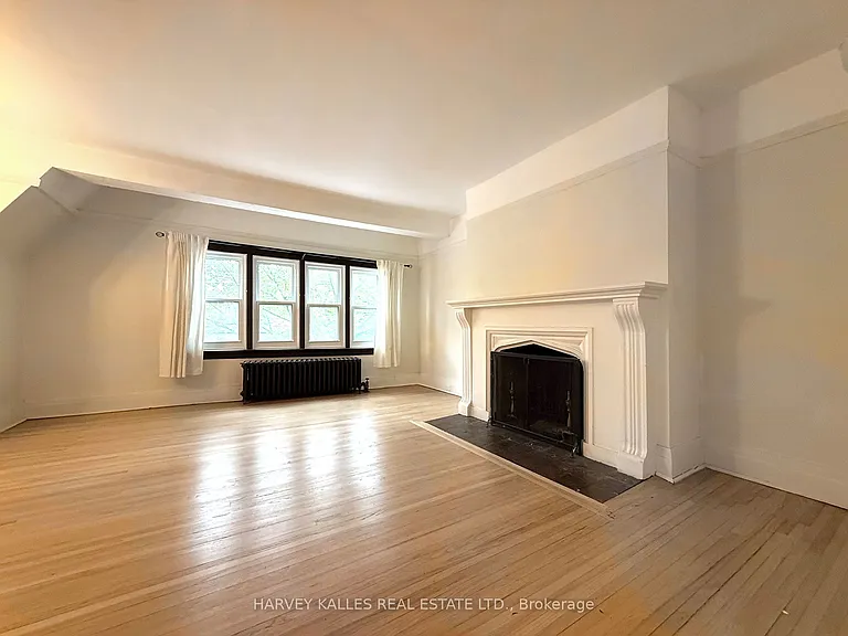 42 Glencairn Ave #B — Photo 5