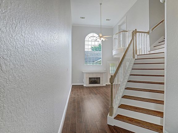 2nd image of 2209 Park Ave