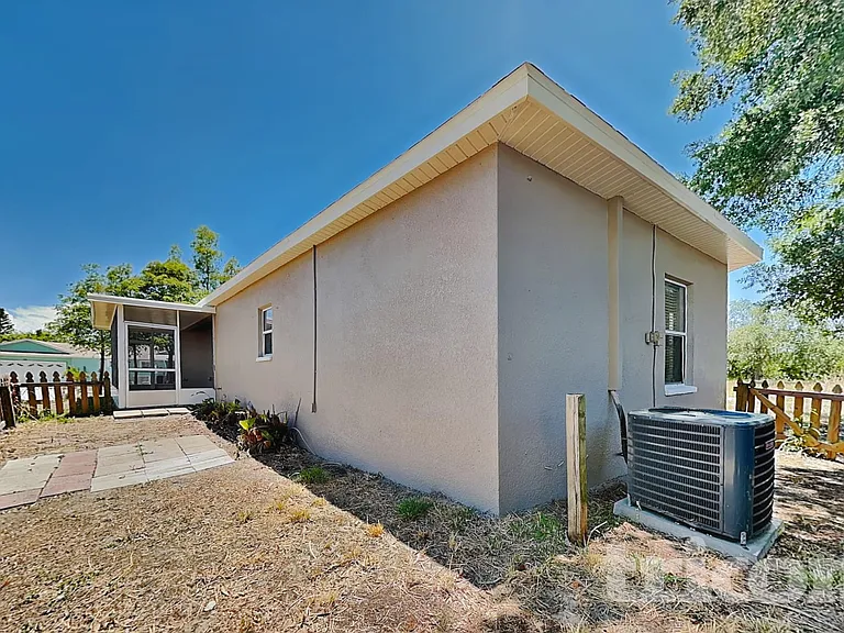 229 Lookout Dr — Photo 15