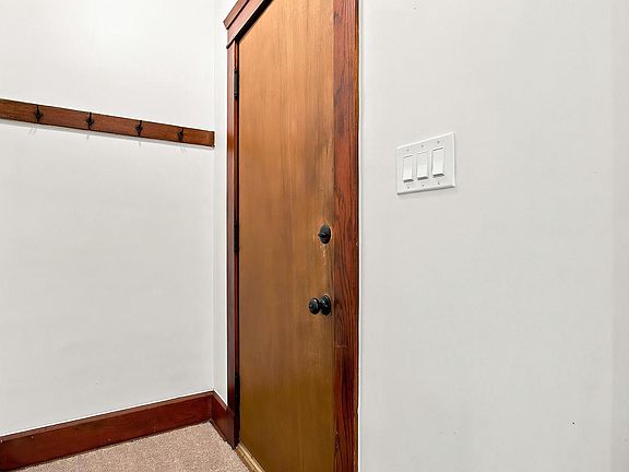 3rd image of 2111 Lawn STREET