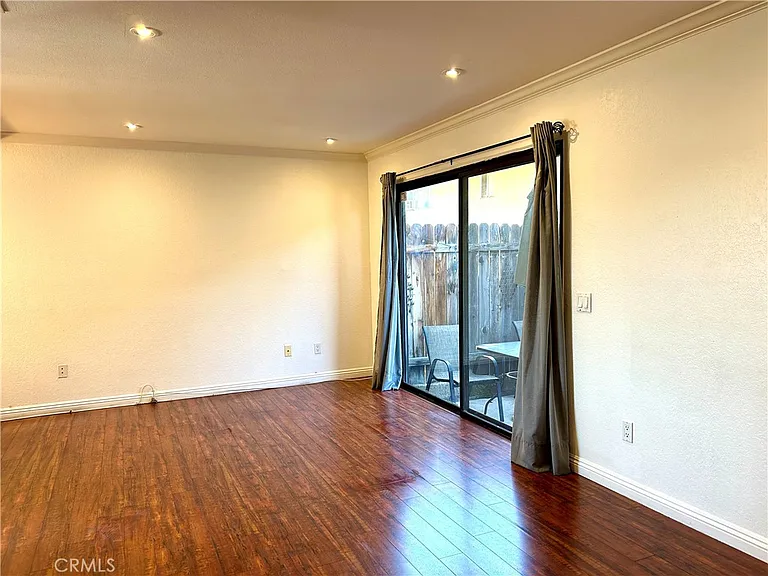 1039 Mount Olive Dr — Photo 13
