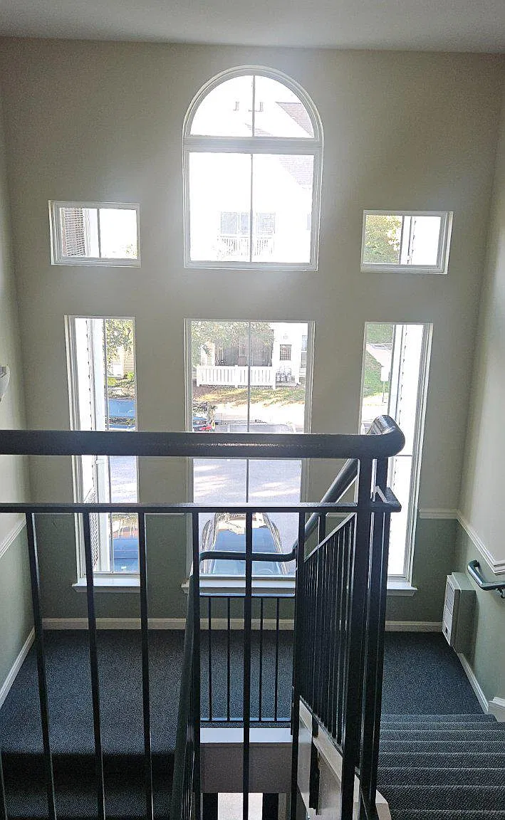 2 bed, 2.0 bath, 1208 sqft, $2,300 — Photo 2