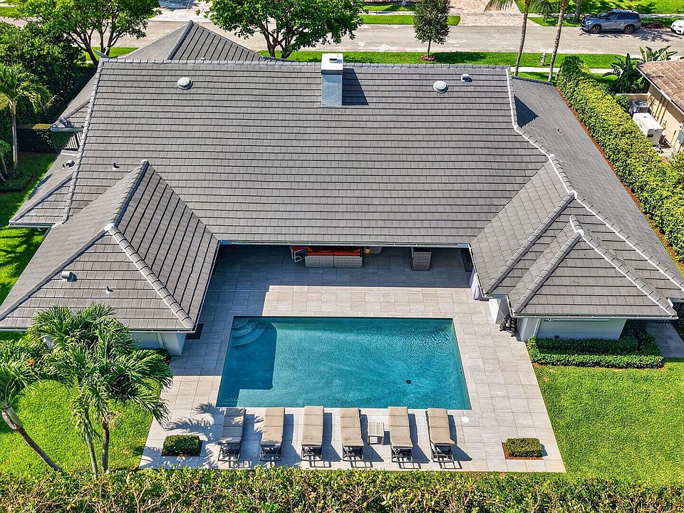 1st image of 3245 St James Drive