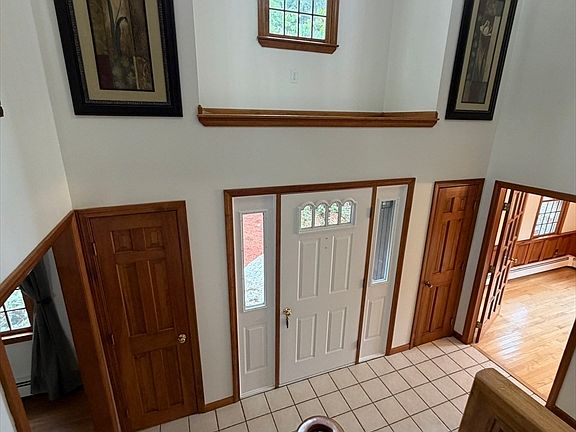 5th image of 69 White Pond Rd