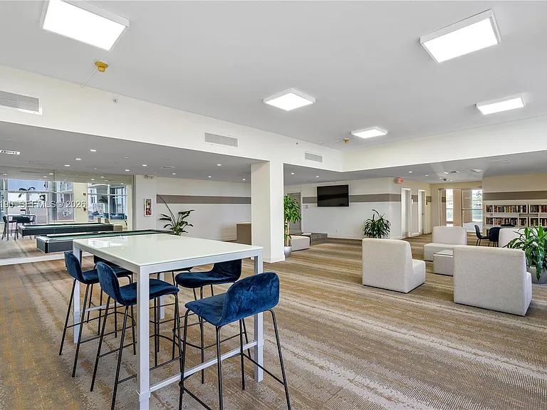 10350 W Bay Harbor Dr #4V — Photo 24