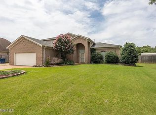 628 Ivy Trails Dr, Olive Branch, MS 38654