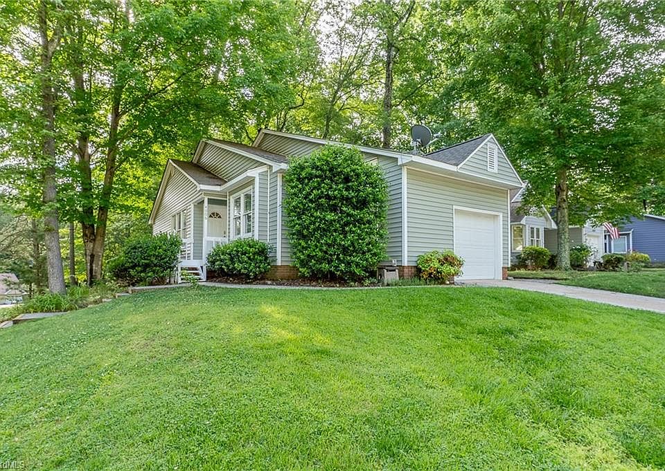 1st image of 4006 King Edward Ct