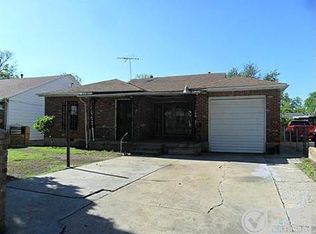1217 W Dickson St, Fort Worth, TX 76110