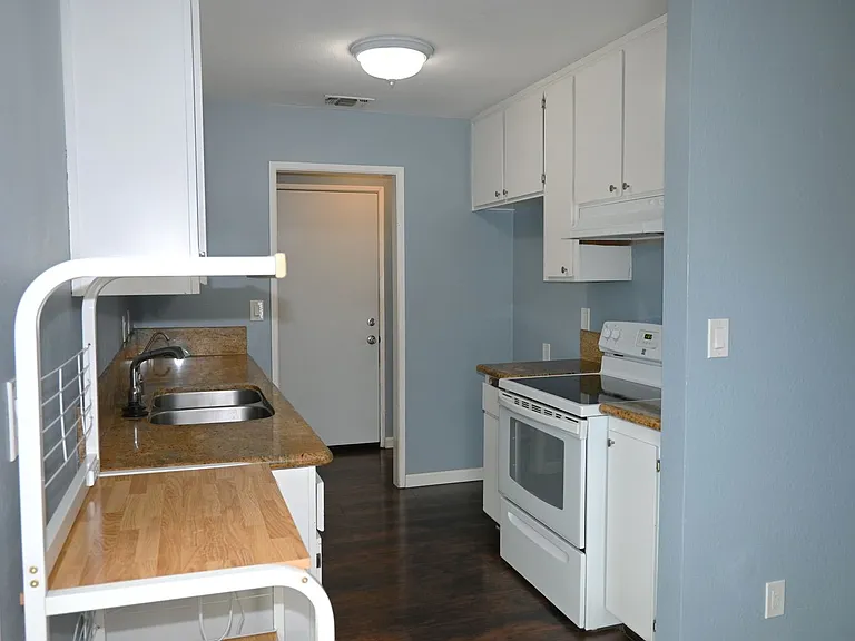 5316 Nelson St — Photo 5