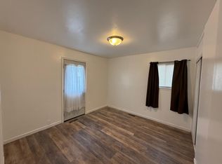 205 Shotka St, Westland, MI 48186