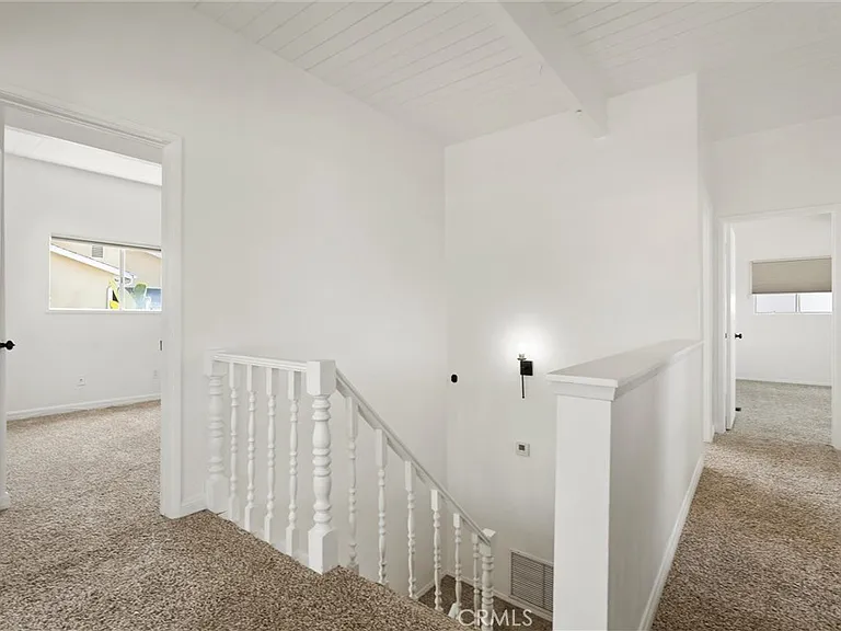 337 La Verne Ave — Photo 23