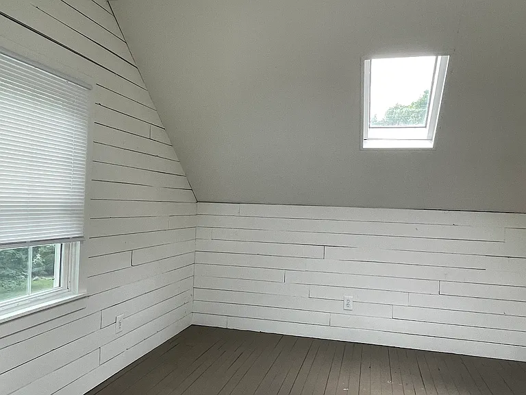 Loft 12' x 12' with natural light