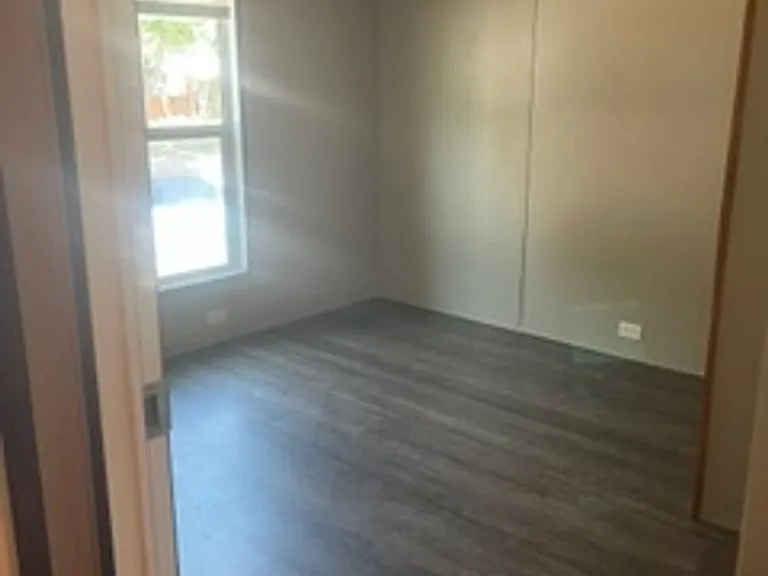 2222 E 8th St #14 — Photo 9