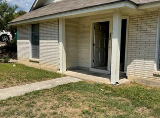 303 Greycliff Dr, Live Oak, TX 78233