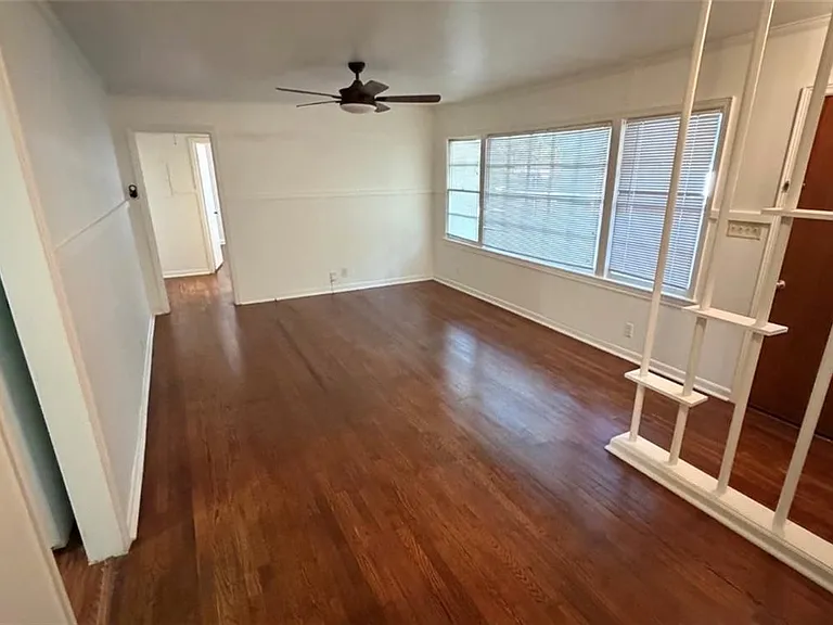 828 Catherine St — Photo 3