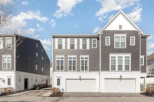3112 Detweiler Ln Photo 1
