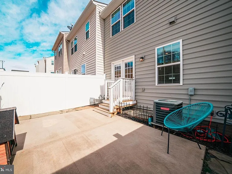 2111 Elm Tree Knl — Photo 15