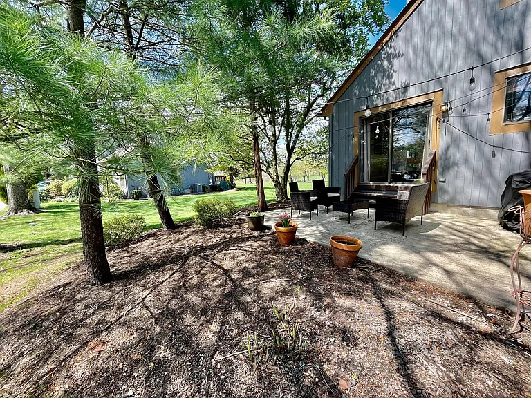 2 Hawthorne Pl — Photo 10