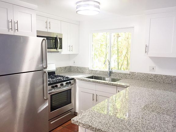 3rd image of 1764 Silver Lake Blvd