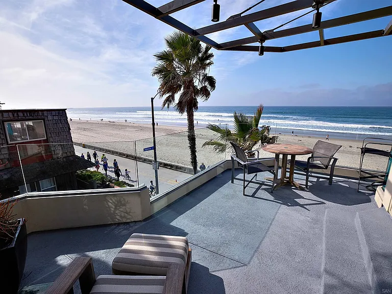 3377 Ocean Front Walk — Photo 15