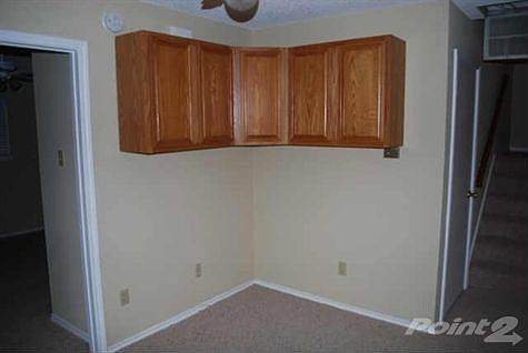 5th image of 715 Meadowcreek Ct