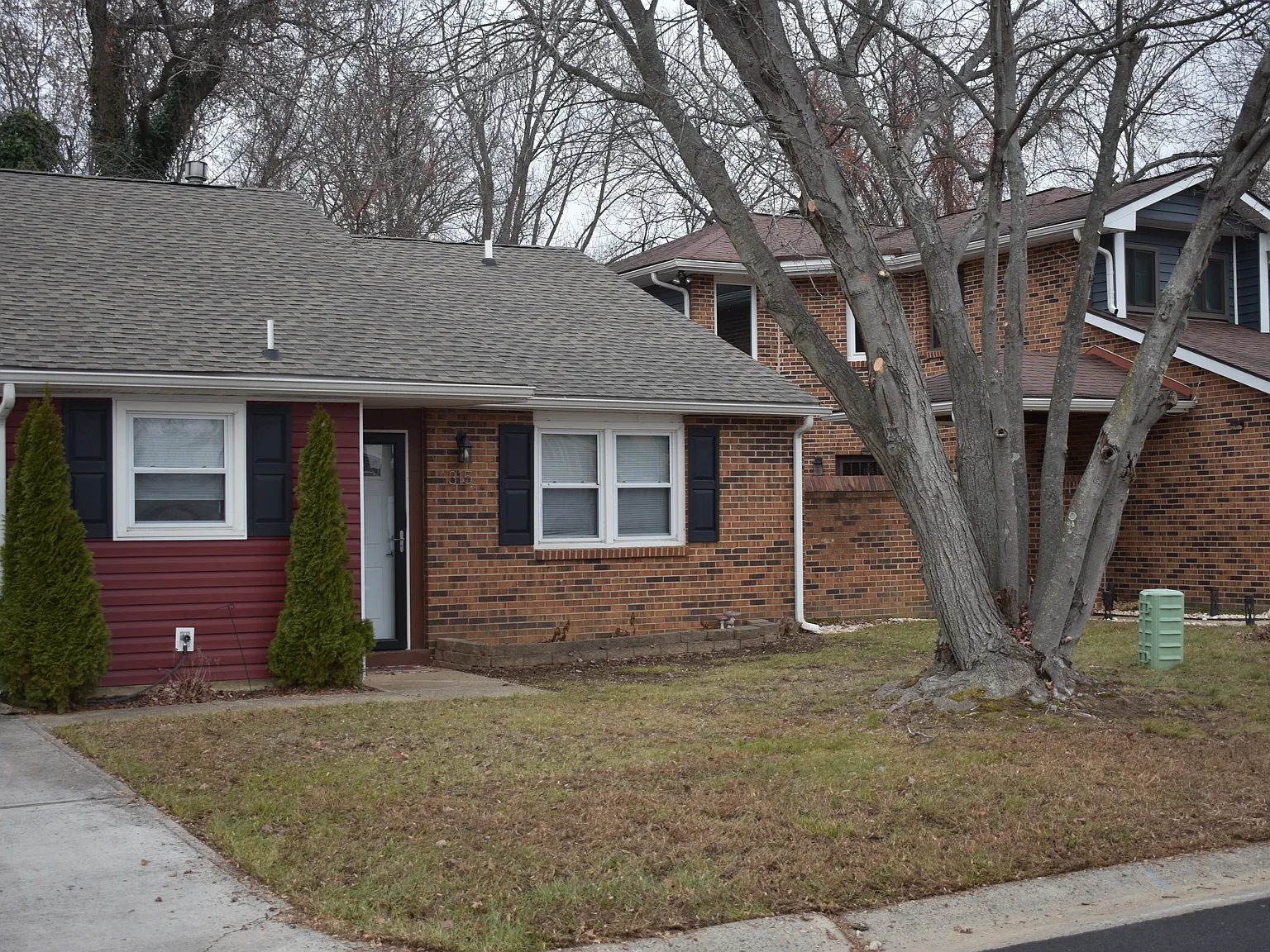 3 bed, 1125 sqft, $2,500 — Photo 3