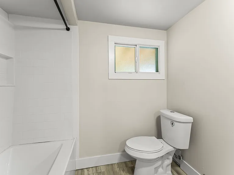 1021 S Maple Ave — Photo 24