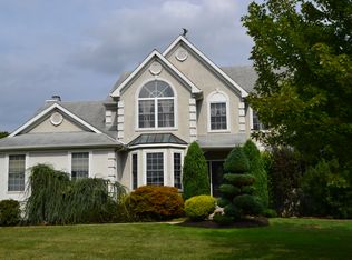 50 Margaret Dr, Somerset, NJ 08873