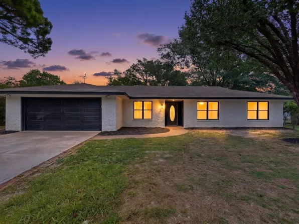 2821 McCarley Dr, Commerce, TX 75428