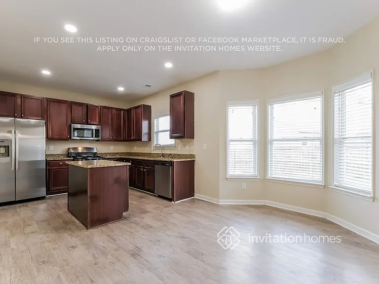 4015 Pointe Vecchio Cir — Photo 6