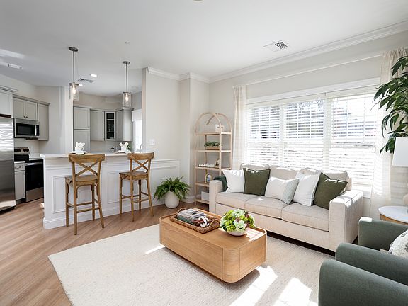 2nd image of 74 Rockingham Rd #111