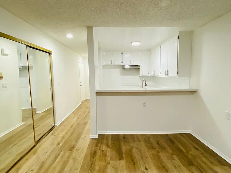 2485 Sawtelle Blvd — Photo 4