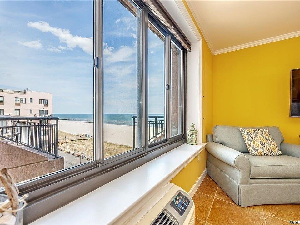 1st image of 100 W Broadway #7X