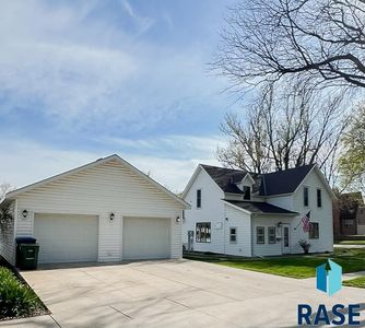 323 W Lincoln St, Luverne, MN, 56156