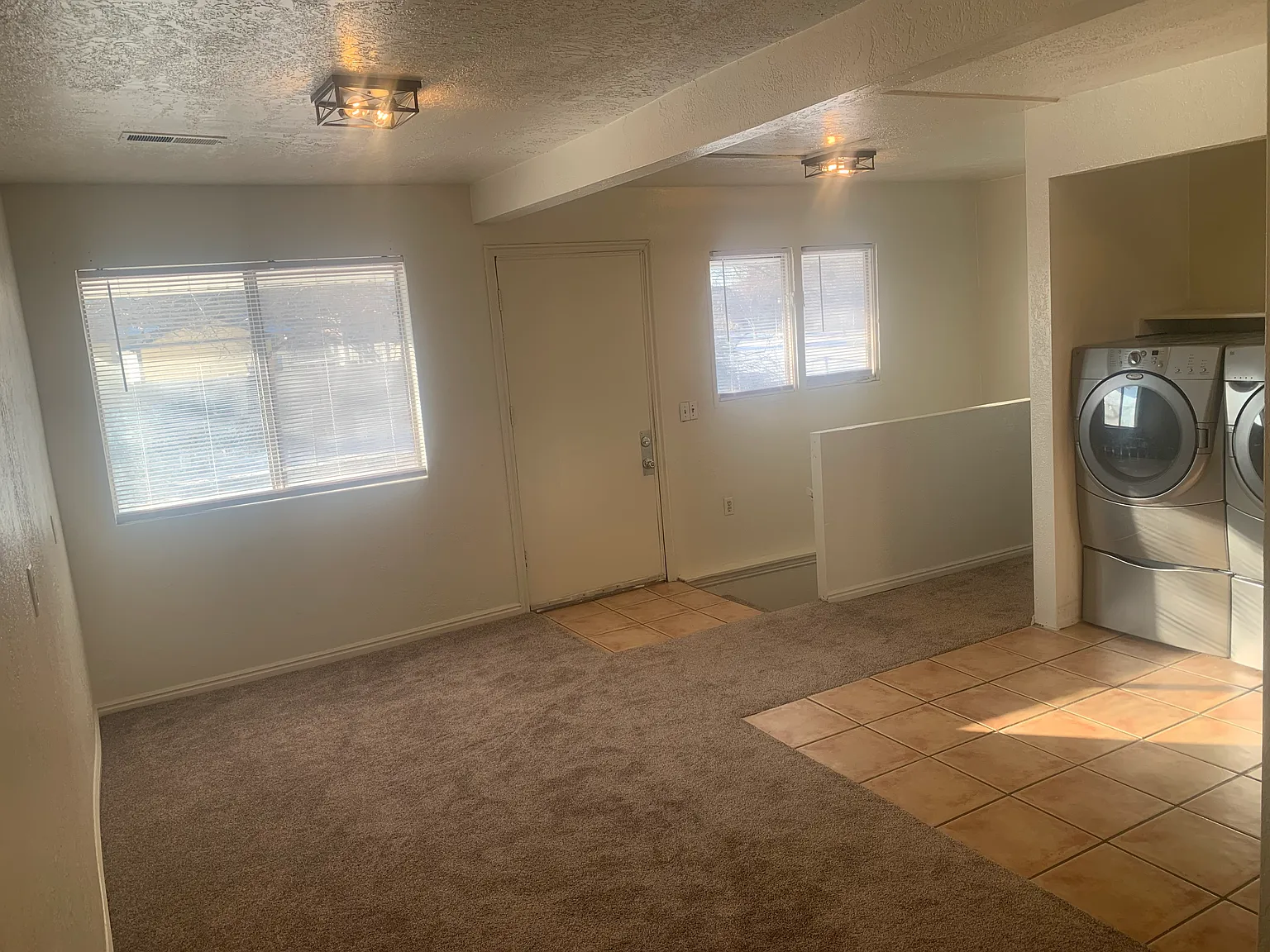 2 bed, 1000 sqft, $1,300 — Photo 2