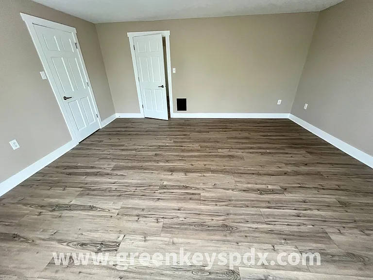 3175 N Kenwood Ave — Photo 21