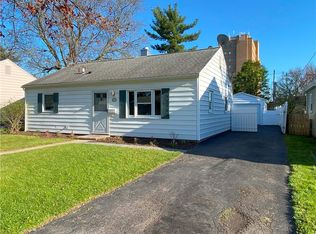 35 Cimarron Dr, Rochester, NY 14620
