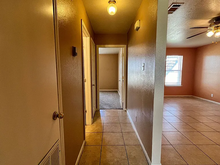 1007 Circle M Dr #C — Photo 8