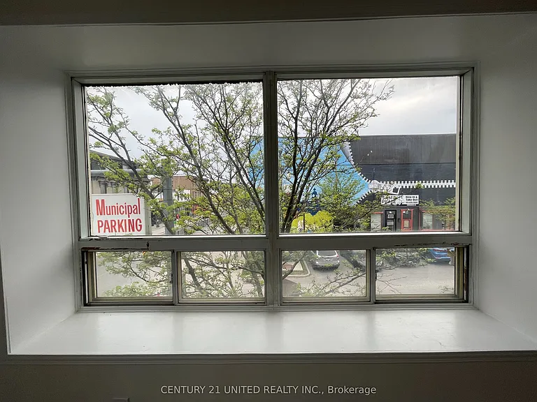 174.5 Hunter St W #9 — Photo 7
