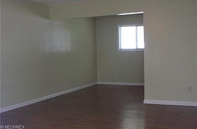3rd image of 3688 Elmhurst Ct