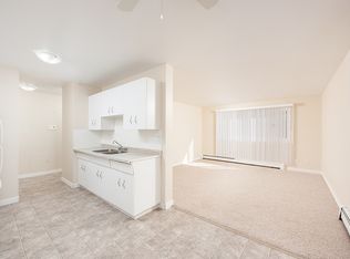 Lyndon Court, Edmonton, AB T5P 1Y1